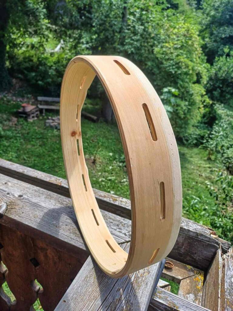 Trommelrahmen von Holzspirit mit Kerben