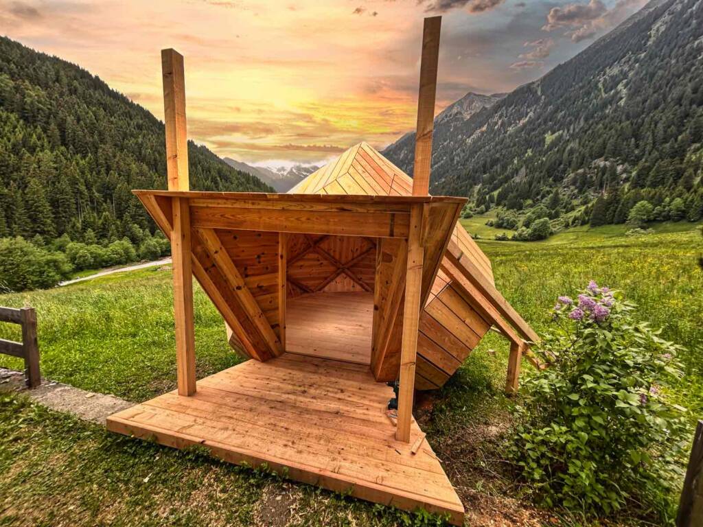 Spieldome für Kinder von Holzspirit Südtirol Eingang